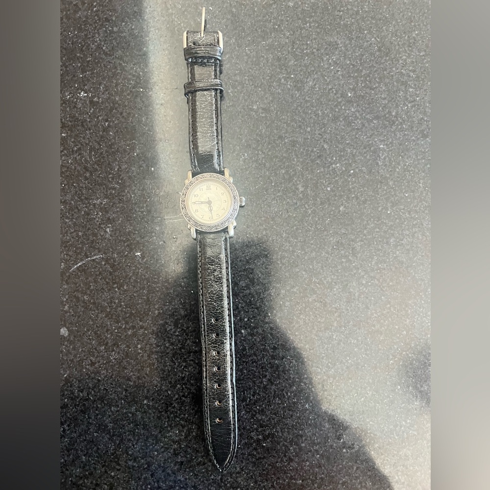 Guess Elegant Black Leather Strap Watch
